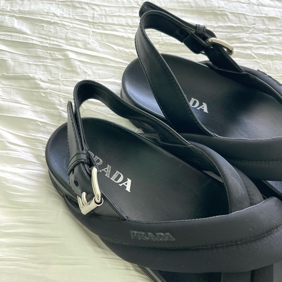 Prada CALZATURE DONNA padded crossover strap flat sandals | black | size EU 39.5 - Picture 5 of 11